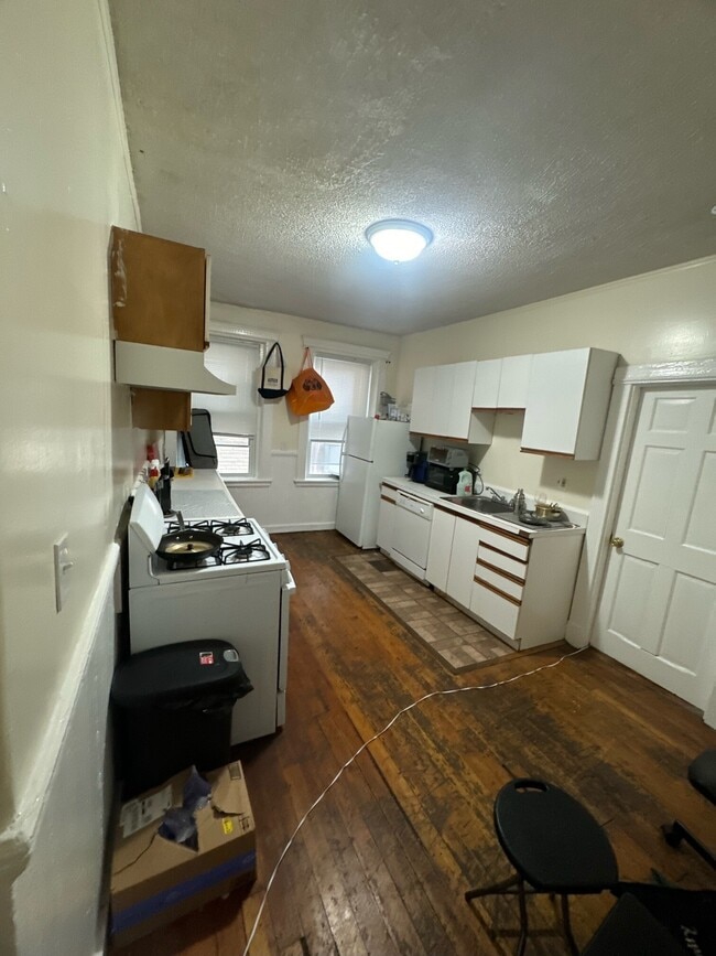 Building Photo - 84 Allston St Unit 3 Rental
