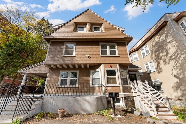 Building Photo - 27 Perrin St Unit 1