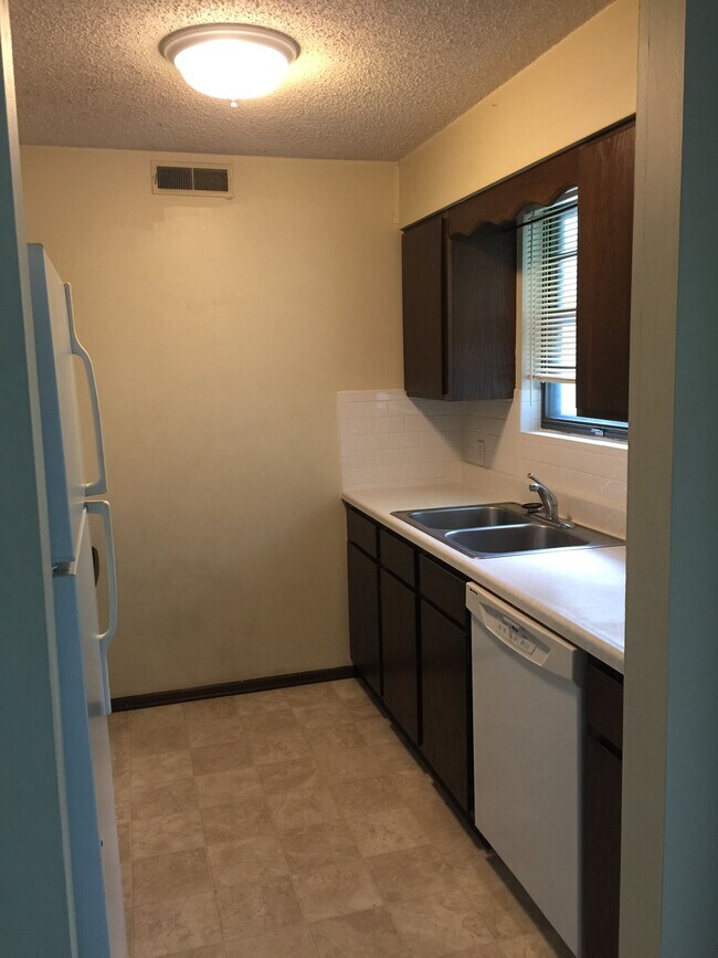 1426 Beechwood Terrace Apartments Unit 3 Manhattan, KS