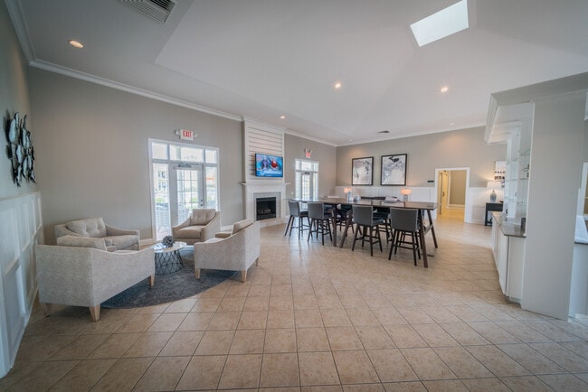 Building Photo - Northwind Apartments