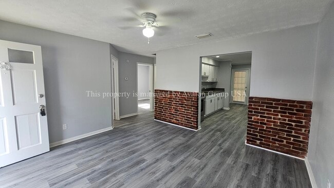 Photo - 6063 Longchamp Dr