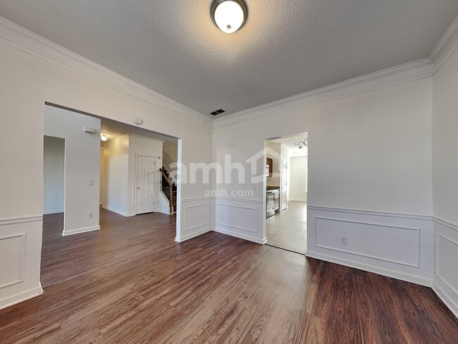 Photo - 1114 Corkscrew Way