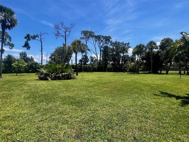 Photo - 915 Park Pl Dr
