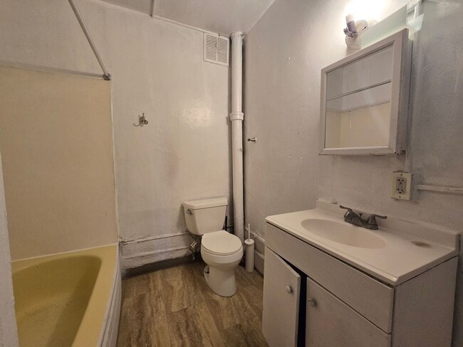 Photo - 528 N Jute St