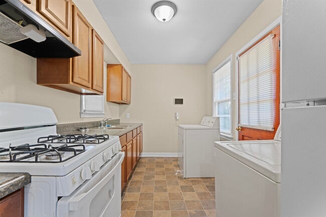 Photo - 4194 Fizer Ave