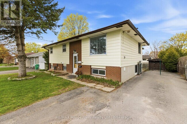 Photo - 599 Otonabee Dr