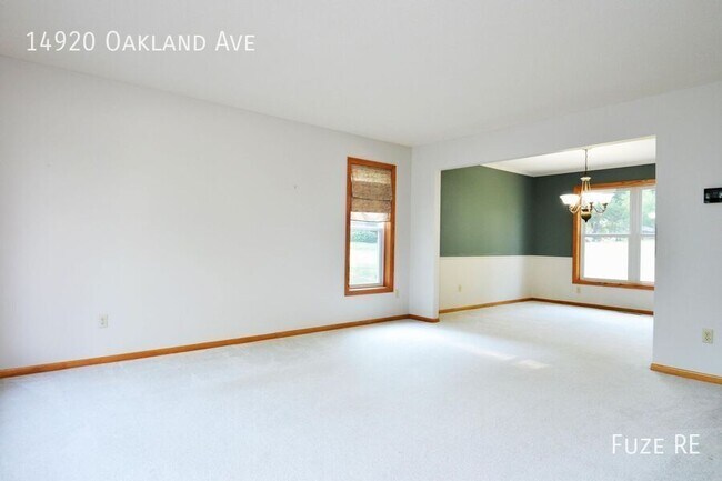 Photo - 14920 Oakland Ave