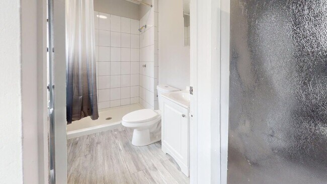 Photo - 3272 W 50th St Unidad 3272 W 50th St UP