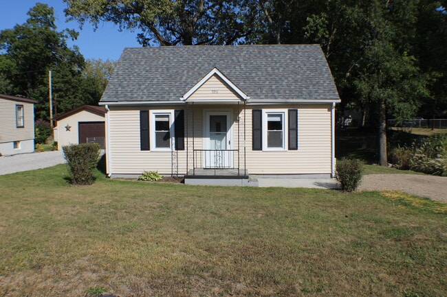 Building Photo - 2218 N Northcrest Dr Rental