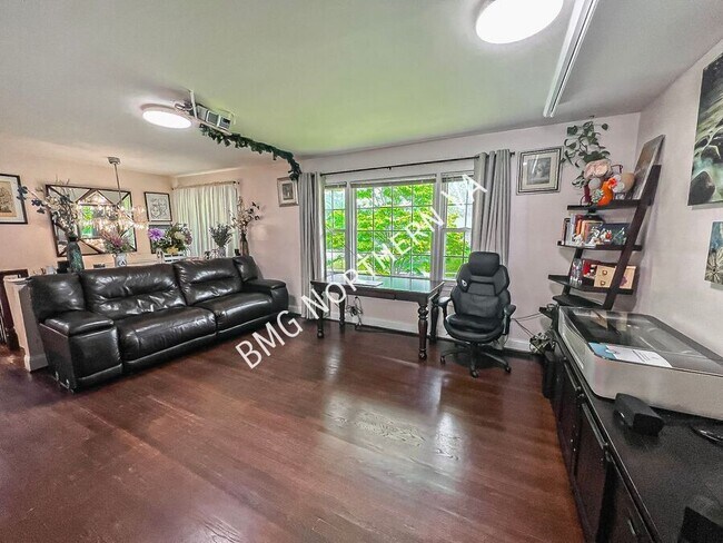 Photo - 8237 Smithfield Ave