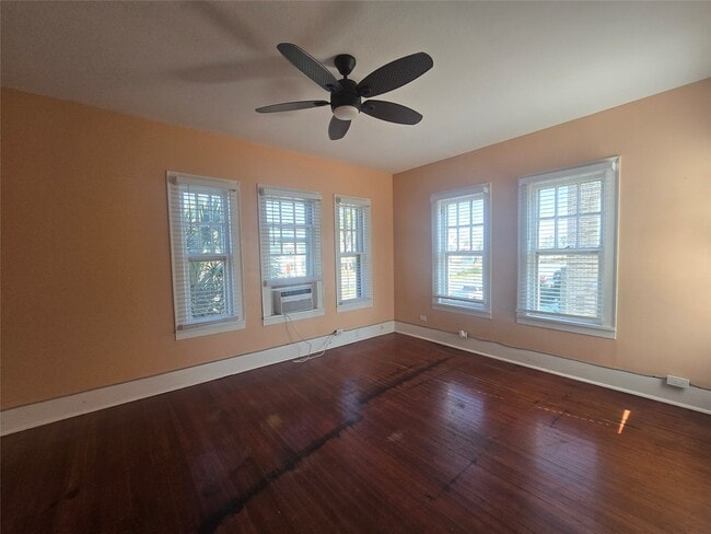 Photo - 725 Broadway Avenue J Unit 7