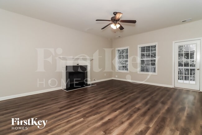 Photo - 528 Valleyside Dr