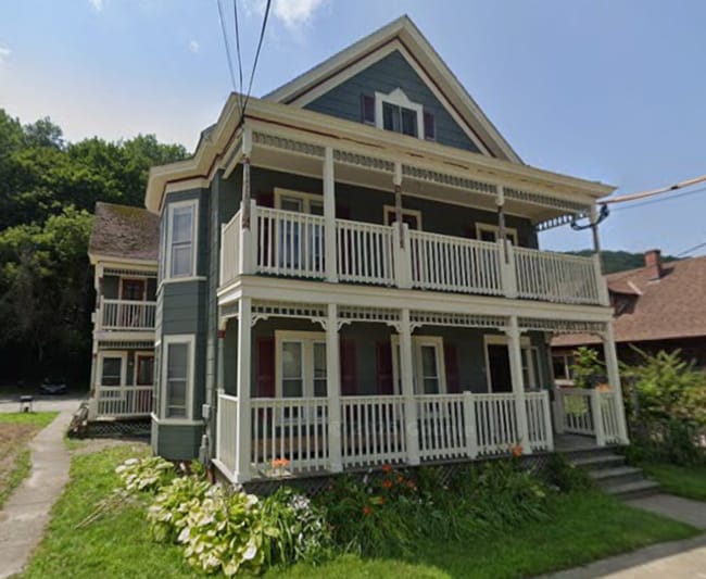 Building Photo - 16 Laurel Ave Unit 1
