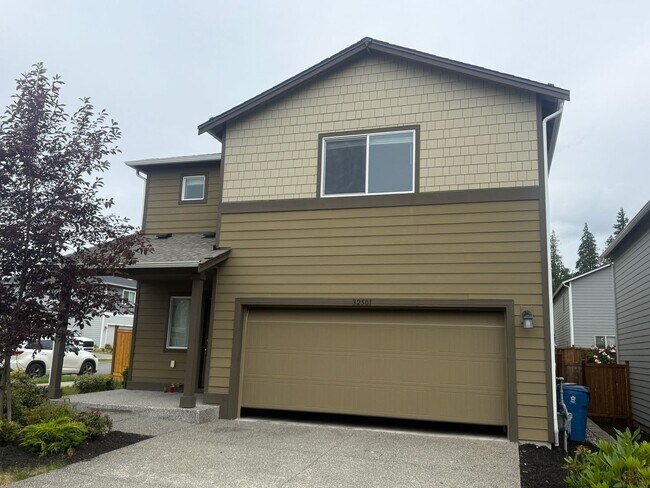 Photo - Spacious, modern 5-bed, 2.75-bath in sought-after Daisy Crossing Community in Sultan