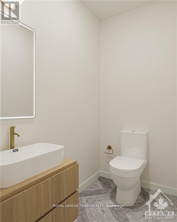 Photo - 440 Roosevelt Ave