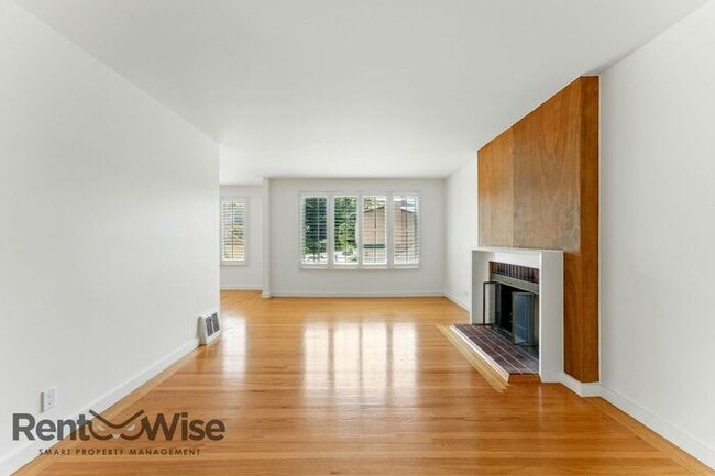 Photo - 61 Marview Way