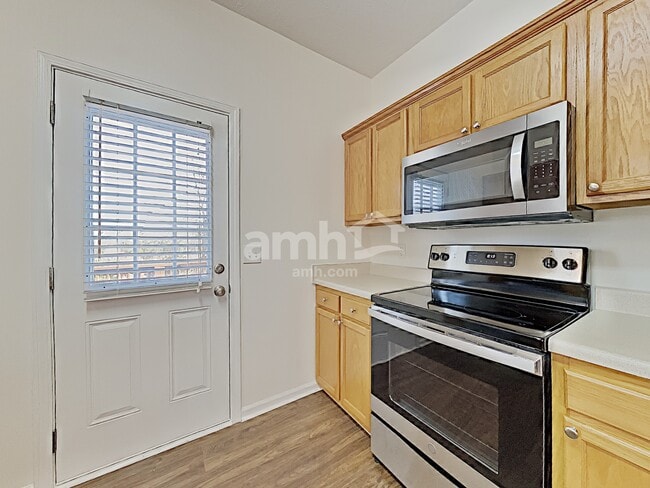 Photo - 6852 Scarlet Ridge Dr