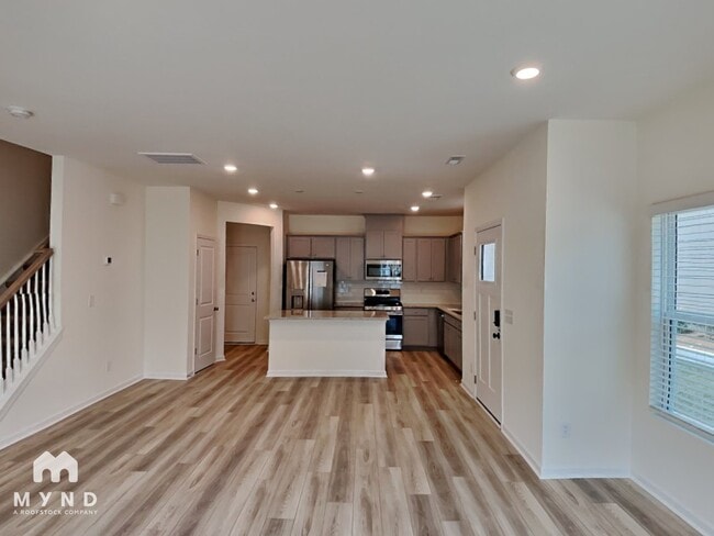 Photo - 7123 Bentz St