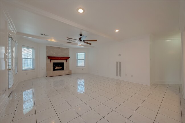 Photo - 20206 Cadogan Ct
