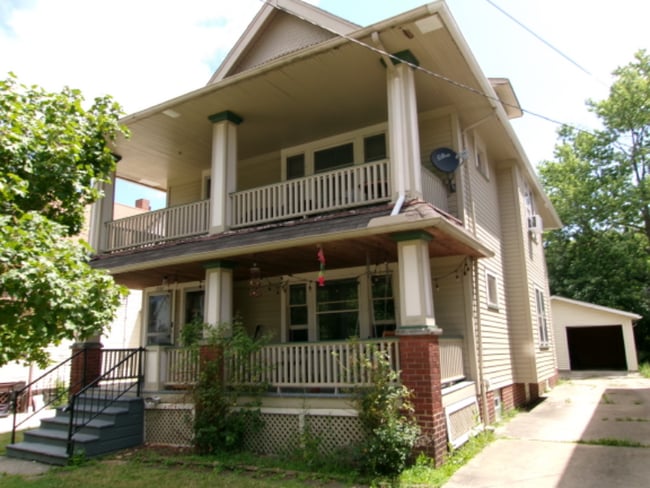 Photo - 1553 Winton Ave Unit First Floor