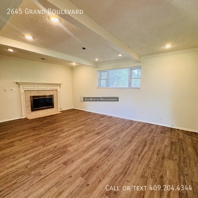 Photo - 2645 Grand Blvd