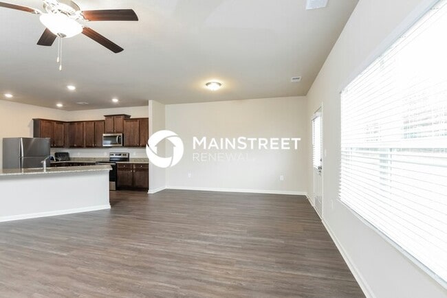 Photo - 3 Bedroom Pet-Friendly Home in Springville, AL with Main Street Renewal