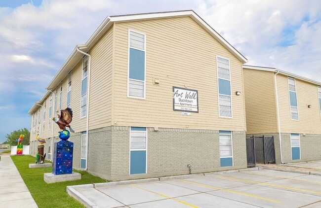 Photo - Artwalk Bucktown