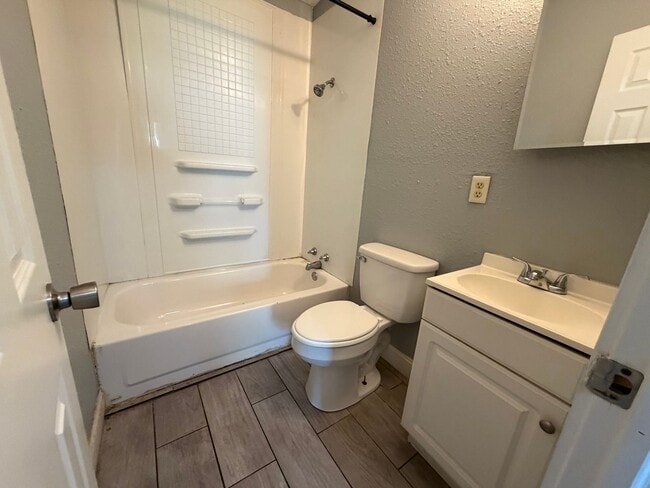 Photo - 3521 Sunview Ave