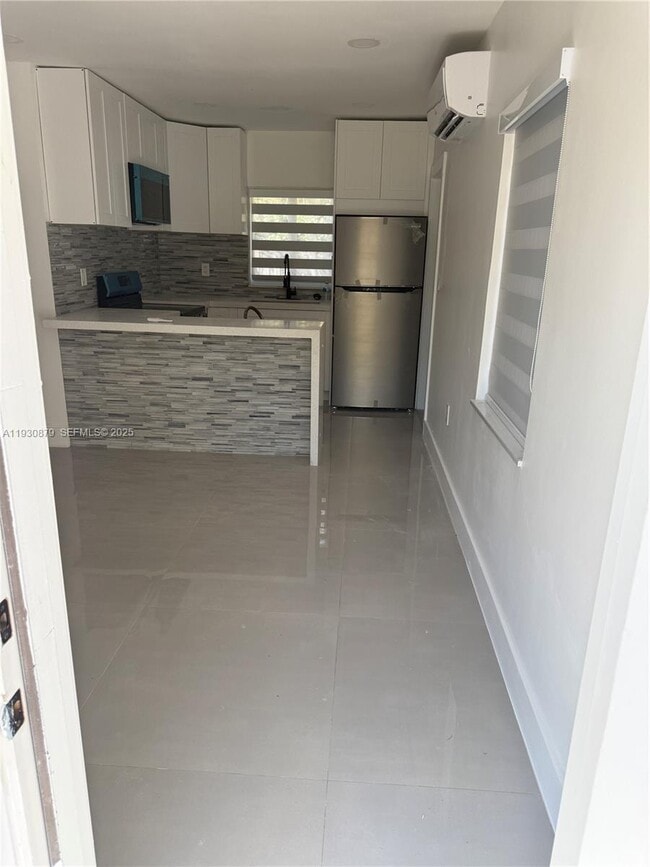 Photo - 464 Minola Dr Unit 1