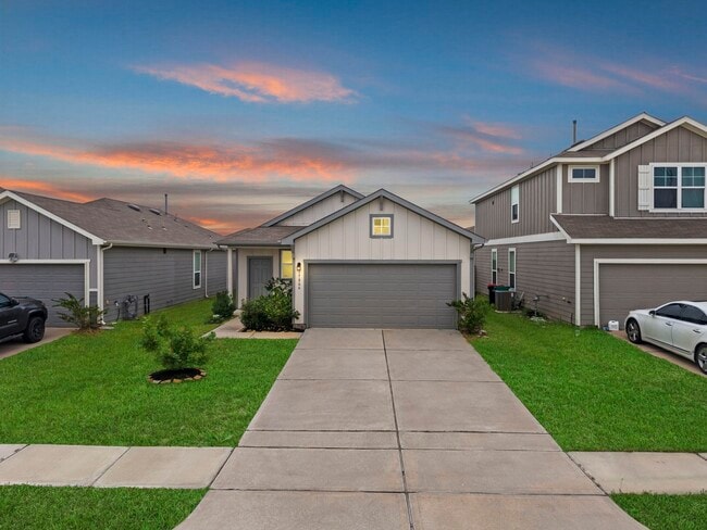 Building Photo - 17866 Plow Horse Ln