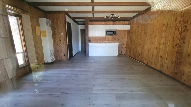 Photo - 160 Aynes Ct