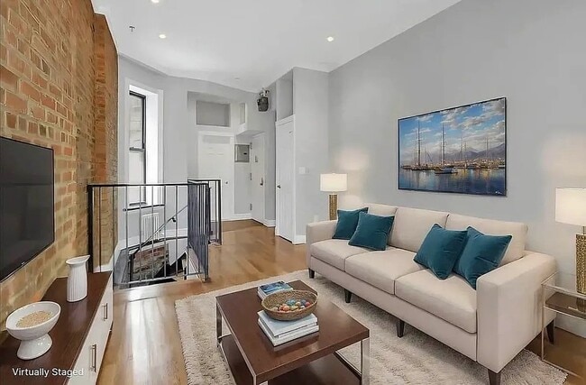 248 Mott St Unit 3/3