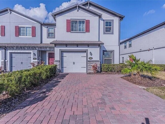 Photo - 260 Evertree Loop