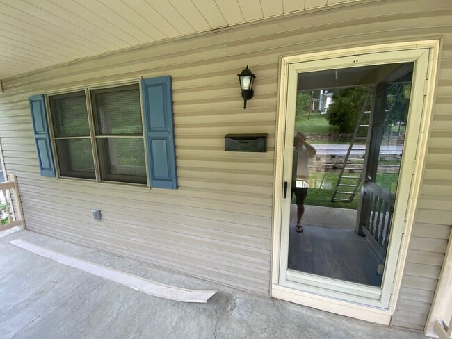 Photo - 104 Run St