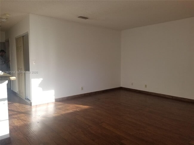 Photo - 11450 NW 43rd St Unidad 11450