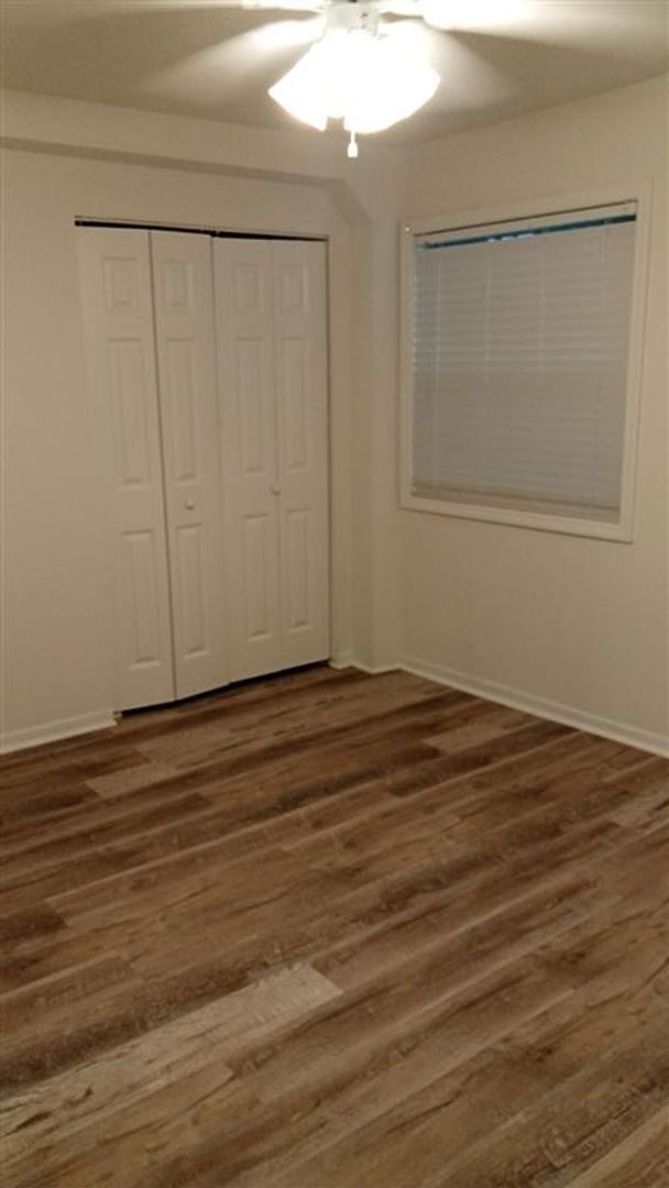 Photo - Modern 2-Bed, 1-Bath Oasis with Central Air and Gourmet Kitchen Unidad P-H3