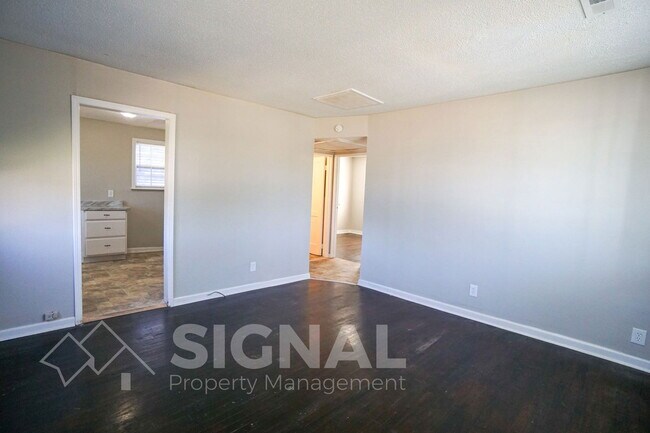 Photo - 581 Seminole Cir