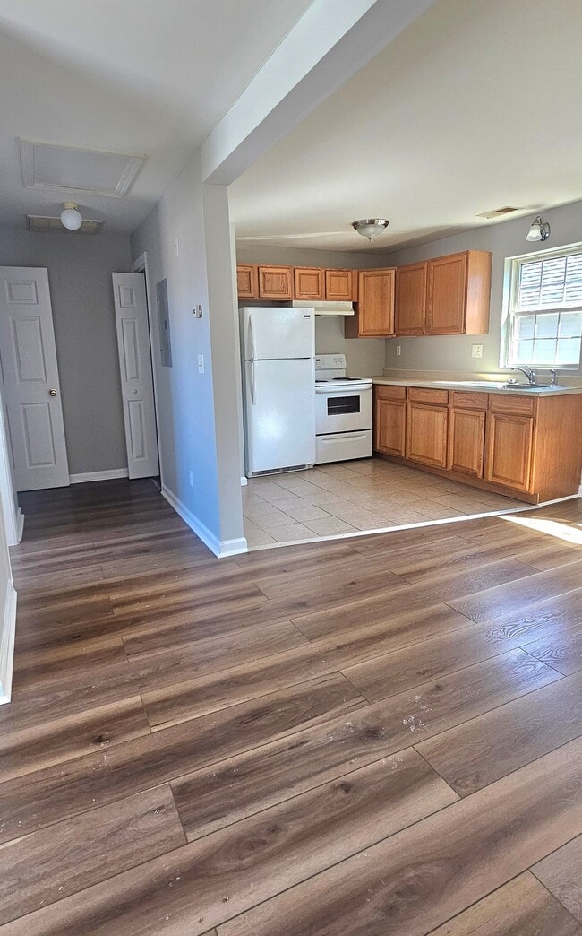 Photo - 129 Main St Unit B