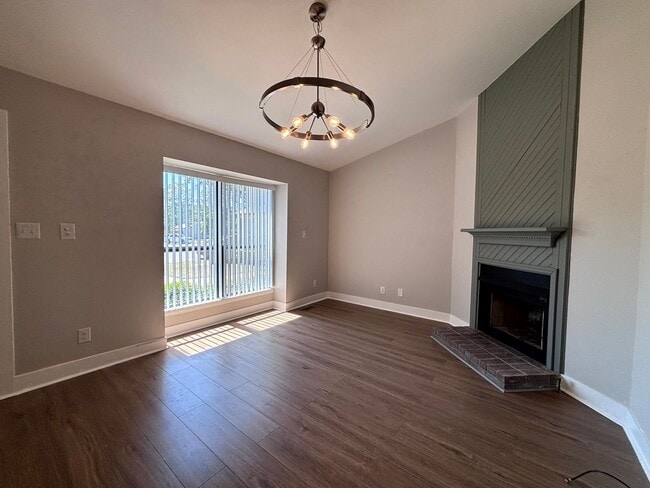 Photo - 575 Countrytown Dr