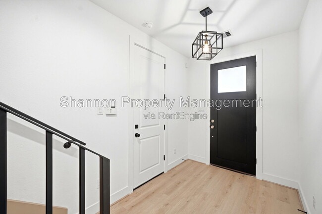 Photo - 1823 Prospect St