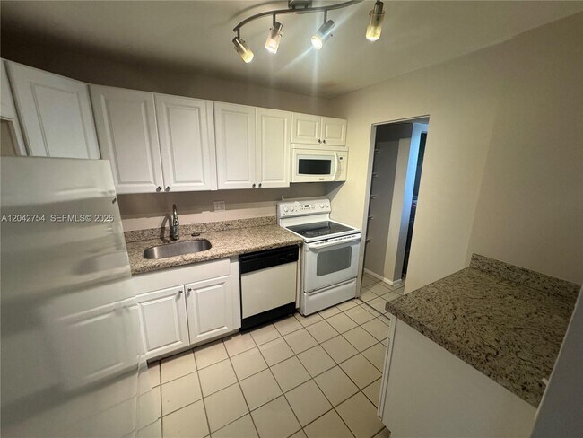 7910 S Colony Cir Unit 304