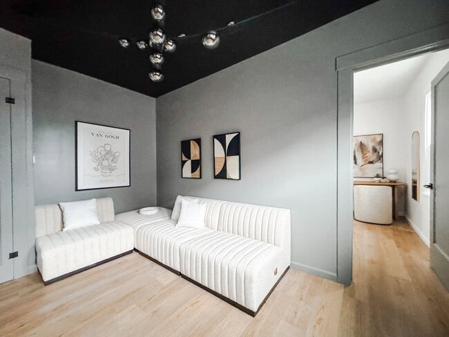 Photo - 272-278-278 Winton Rd N Unit 274 North Winton Road Apt. 5