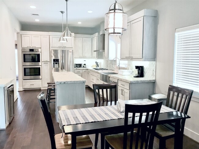 Photo - 5250 Birdwood Rd