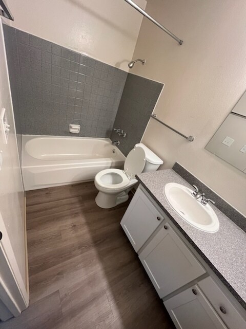 1 habitación, 1 baño - 717 pies cuadrados - Brittany Place