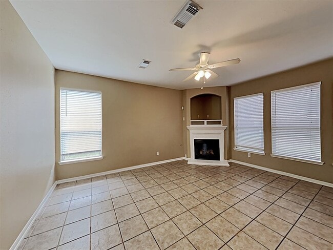 Photo - 411 Cedar Point Dr