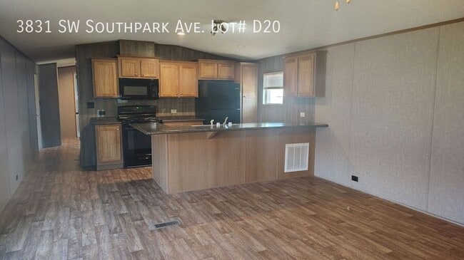 Photo - 3831 SW South Park Ave