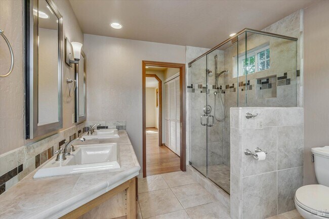 Photo - 20 Rosedale Rd