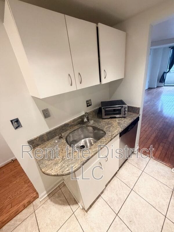 Photo - 2725 Connecticut Ave NW Unit #402