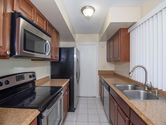 Photo - 650 SE Evergreen Terrace