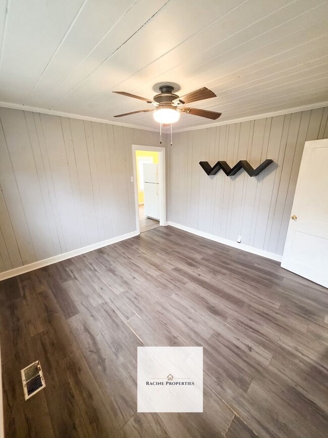 Photo - Two Bedroom Home Near Lake Blalock!